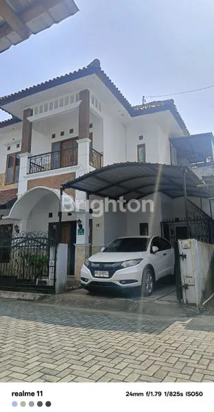 DISEWAKAN RUMAH 2 LANTAI, LUAS 100 M2 HARGA 35 JUTA PER TAHUN