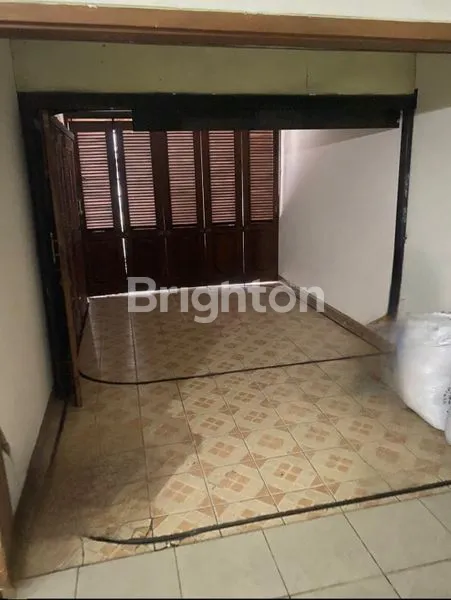 image RUMAH MODERN MEWAH DI BUAH BATU (6)