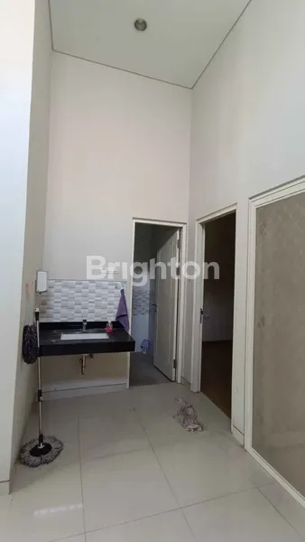 image RUMAH SIAP HUNI NIRWANA EKSEKUTIF DEKAT MERR (4)