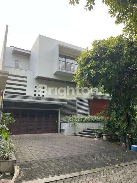 image RUMAH MINIMALIS MEWAH DAN NYAMAN DI KEMANG PRATAMA REGENCY BEKASI (1)