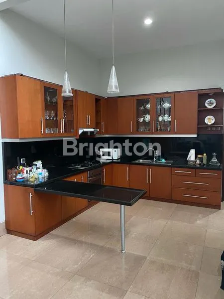 image RUMAH MINIMALIS MEWAH DAN NYAMAN DI KEMANG PRATAMA REGENCY BEKASI (7)