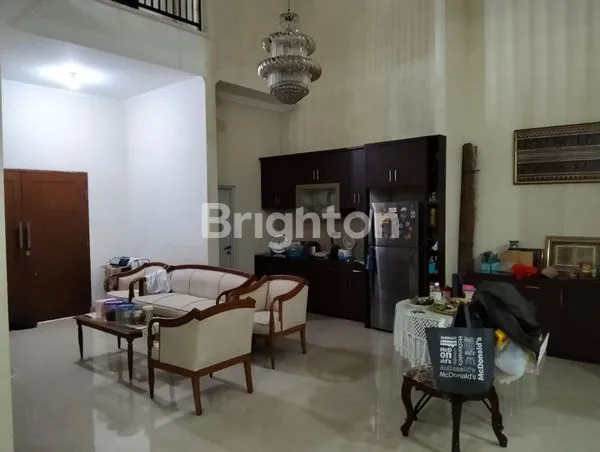 image HUNIAN MEWAH, LEBAR, BANYAK RUANGAN, COCOK UNTUK KELUARGA BESAR. JATIWARINGIN, PONDOK GEDE. BEKASI (1)