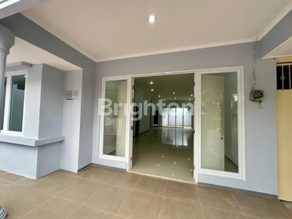 image RUMAH HADAP TIMUR DI NIRWANA EKSEKUTIF, 2 LANTAI, LANTAI BARU  (1)