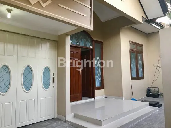 SEWA KONTRAK RUMAH 2 LANTAI DARMO PERMAI SELATAN SURABAYA BARAT