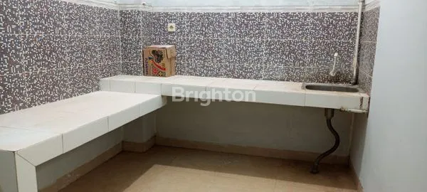 image SEWA RUKO STRATEGIS 2 LANTAI AREA TLOGOADI, PARKIR LUAS (5)