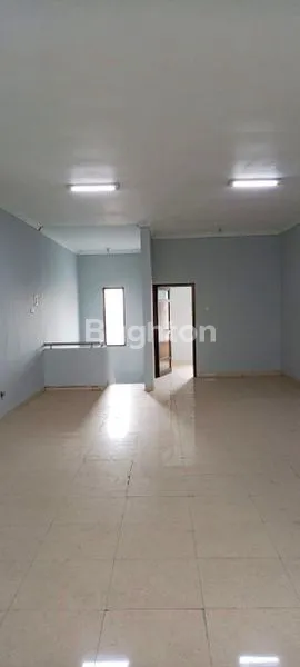 image SEWA RUKO STRATEGIS 2 LANTAI AREA TLOGOADI, PARKIR LUAS (6)