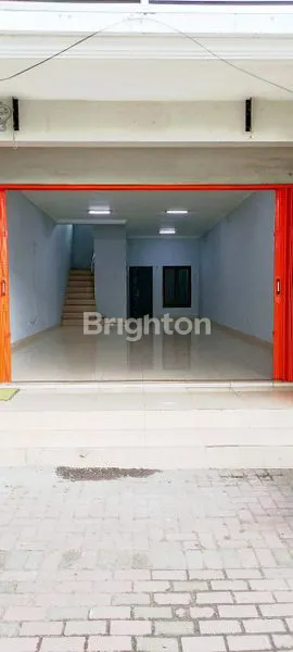 image SEWA RUKO STRATEGIS 2 LANTAI AREA TLOGOADI, PARKIR LUAS (2)