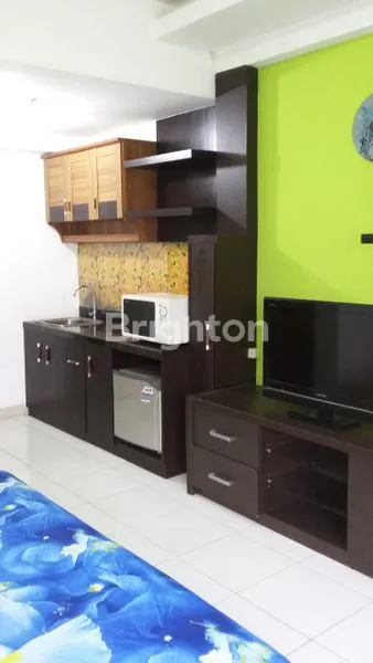 image APARTEMEN BERKELEY UC STUDIO FULL FURNISH VIEW WATERPARK (3)