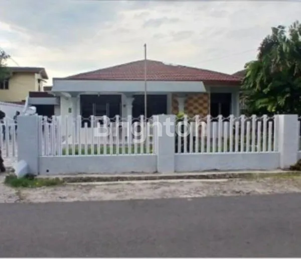 DISEWAKAN RUMAH LUAS NYAMAN DAN HOKI