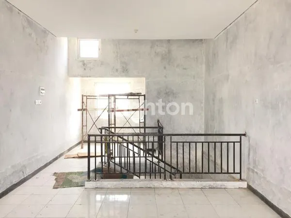 image RUKO DI JL MAJAPAHIT (2)