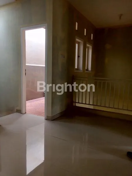 image RUMAH 2 LANTAI BAGUS DAN KOKOH DI CIMUNING BEKASI KOTA (5)