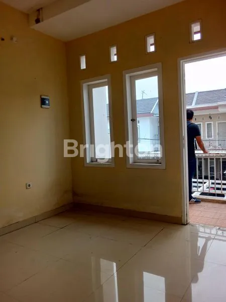 image RUMAH 2 LANTAI BAGUS DAN KOKOH DI CIMUNING BEKASI KOTA (6)