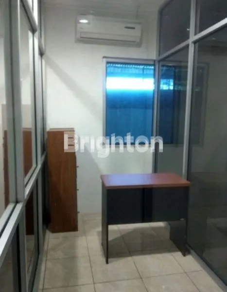 image DIJUAL GUDANG BERLOKASI DI IR. SUTAMI (5)