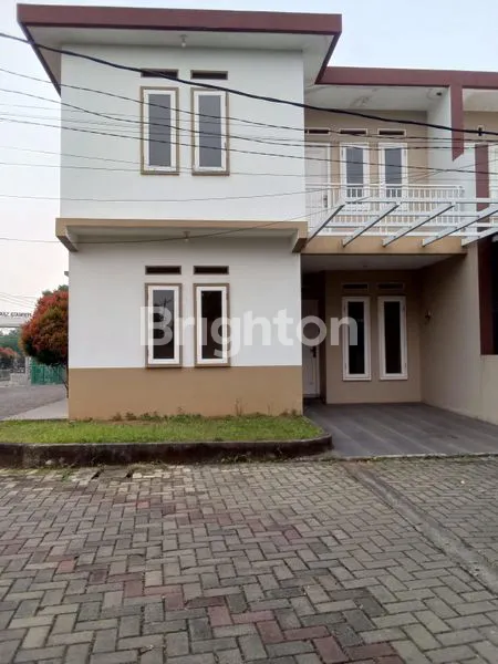 image RUMAH 2 LANTAI BAGUS DAN KOKOH DI CIMUNING BEKASI KOTA (1)