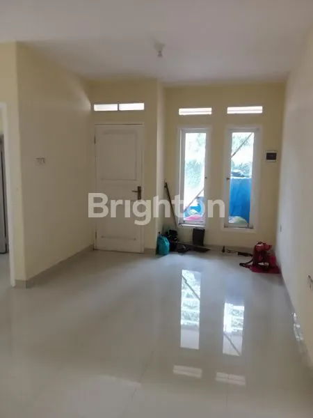 image RUMAH 2 LANTAI BAGUS DAN KOKOH DI CIMUNING BEKASI KOTA (2)