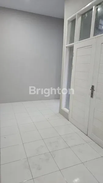 image RUMAH TOWN HOUSE CANTIK DIJUAL (7)