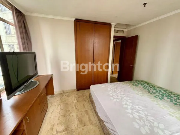 image APARTEMEN SLIPI 118M² 3KT, SEMI FURNISH, VIEW KOTA, HARGA DI BAWAH NJOP (4)
