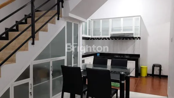 image RUMAH 2 LANTAI FULL FURNISH KECUALI ELEKTRONIK,AC MASUK. SIAP HUNI DENGAN DISAIN MODERN (5)