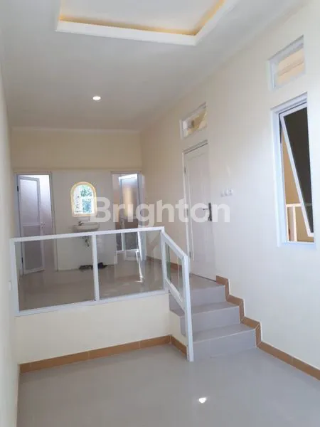 image RUMAH BARU SIAP HUNI DI PASAR REBO JAKARTA TIMUR (3)