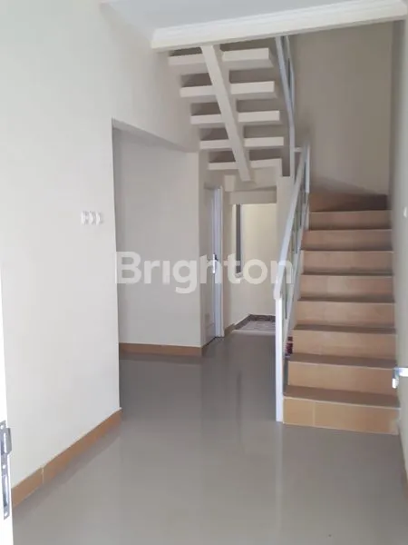 image RUMAH BARU SIAP HUNI DI PASAR REBO JAKARTA TIMUR (4)