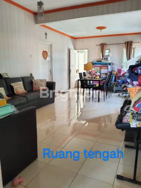 image RUMAH DENGAN PARKIRAN BASEMENT (2)