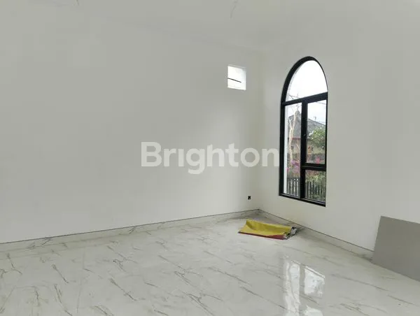 image DISEWAKAN CEPAT RUKO 1 LANTAI BANGUNAN BARU PRIME LOCATION DI SANUR  (3)