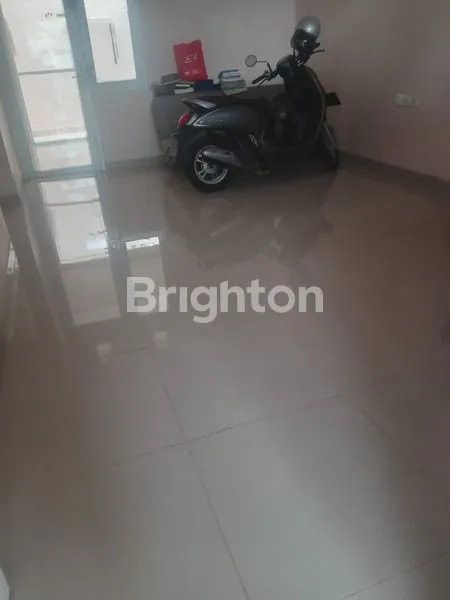 image DIJUAL RUMAH SIAP HUNI – LOKASI STRATEGIS DI CLUSTER JIMBARAN CIKONENG BOJONGSOANG BANDUNGBARU RENOVASI FRESH AGUSTUS 2024, KONDISI RAPI & TERAWAT! (3)