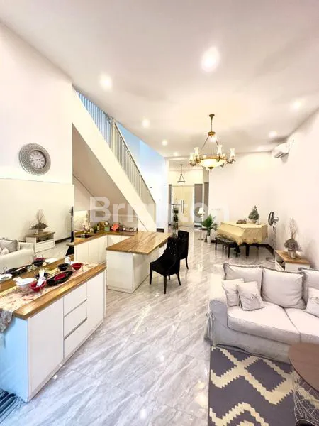 image RUMAH MEWAH 2 LANTAI NIRWANA EXECUTIVE, DEKAT MERR SURABAYA (3)