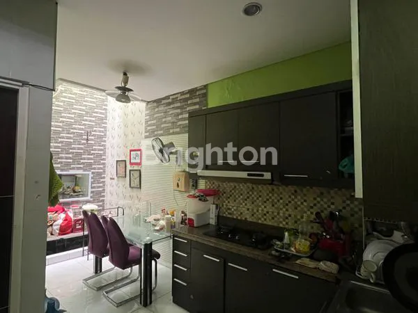 image RUMAH TERAWAT PANJANG JIWO DKT PRAPEN NGINDEN TENGGILIS (8)