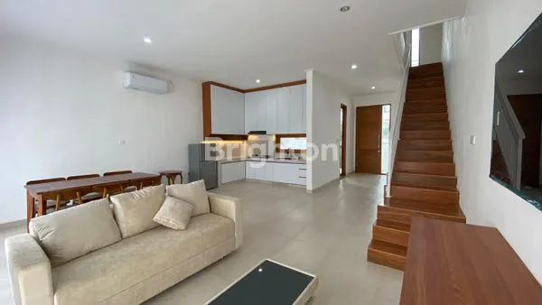 image VILLA 2 LANTAI - PEMANDANGAN ASRI DI KEROBOKAN (2)