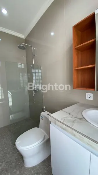 image VILLA 2 LANTAI - PEMANDANGAN ASRI DI KEROBOKAN (6)