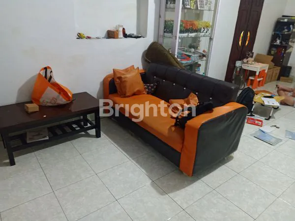 image RUMAH TINGGAL DI JL. PUKAT IV DIJUAL MURAH. (4)