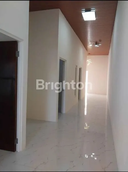 image RUMAH MODERN 3KT DI WONOREJO RUNGKUT, ROW 2 MOBIL, SHM (3)