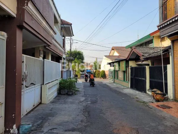 image RUMAH 2 LANTAI MANUKAN DEKAT LONTAR, PAKUWON, WIYUNG  (3)