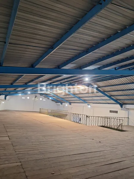 image GUDANG DI TENGAH KOTA SOLO PINGGIR JALAN. (2)