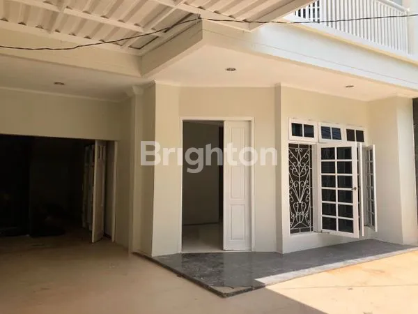 RUMAH PLUIT MUARA KARANG DEKAT SEKOLAH PENABUR DAN MUARA KARANG RAYA