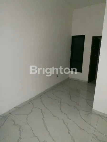 image RUMAH BARU 2 LANTAI SIAP HUNI , NYAMAN DAN STRATEGIS DI JAKSEL (3)