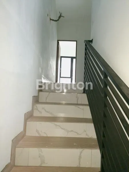 image RUMAH BARU 2 LANTAI SIAP HUNI , NYAMAN DAN STRATEGIS DI JAKSEL (7)