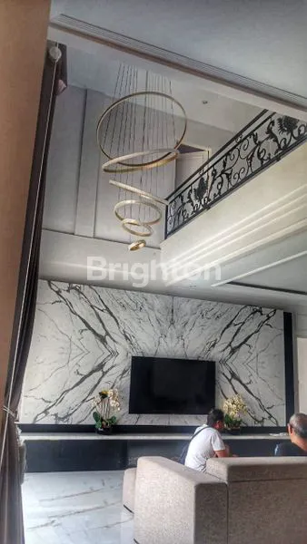 image RUMAH MEWAH GAYA KLASIK MODERN DEKAT PANTAI (7)