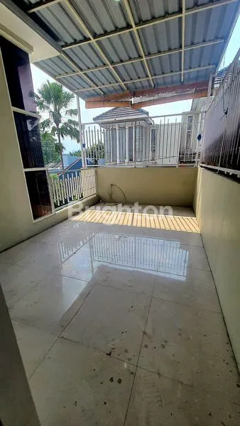 image RUMAH 2 LANTAI CANTIK MINIMALIS DEKAT KAMPUS UMM DAN BEGAWAN APARTEMEN (8)