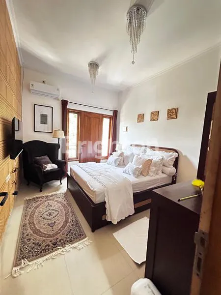 image JARANG ADA!RUMAH 3 LANTAI RAPI SIAP HUNI DEKAT KE CENTRAL PARK MAL (3)