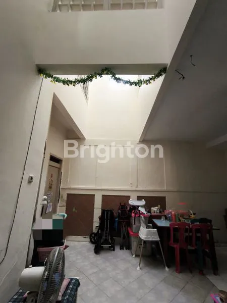 image RUMAH 1 LANTAI SIAP PAKAI DI BARUK BARAT DEKAT MERR & RUNGKUT, LUAS 126 (8X15.5) DEKAT GATE SECURITY (5)