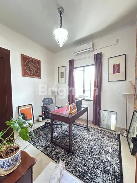 image JARANG ADA!RUMAH 3 LANTAI RAPI SIAP HUNI DEKAT KE CENTRAL PARK MAL (4)