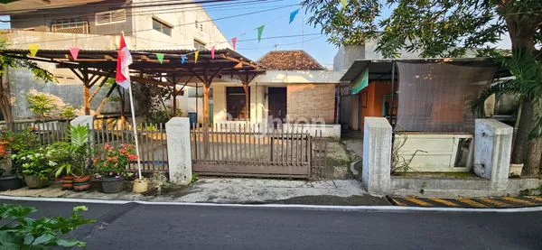 image RUMAH TENGAH KOTA DEKAT TUGUMUDA INDRAPASTA SEMARANG TENGAH (1)