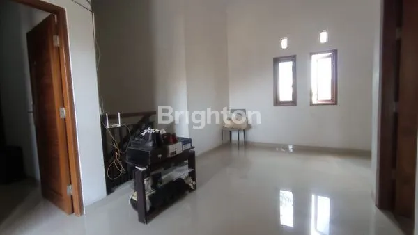 image DIJUAL RUMAH DI PERUMAHAN MUTIARA KENCANA JLN DAMAI (4)