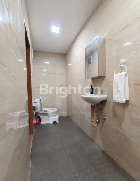 image UNIK & ARTISTIK! RUMAH KAYU OPEN-CONCEPT DI SUNSET ROAD, KUTA BALI (4)