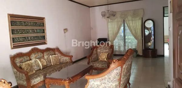 image RUMAH DI TENGAH KOTA SOLO (8)