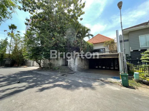 image *_JUAL RUMAH SELANGKAH KE MAYJEN SUNGKONO_* `VILLA GRAND SUNGKONO` \\UD83C\\UDF34 *SURABAYA RASA BALI\\U203C\\UFE0F* *_KONSEP VILLA TROPICAL - INDUSTRIAL_* (2)