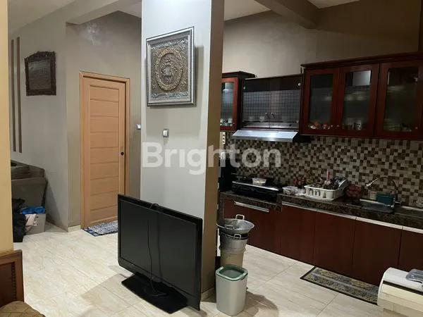 image RUMAH 2 LANTAI SEMI-FURNISHED SIAP HUNI DI PAMULANG, DEKAT TOL (2)