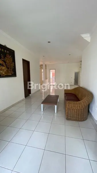 image TAMAN DI PONEGORO LIPPO KARAWACI (2)